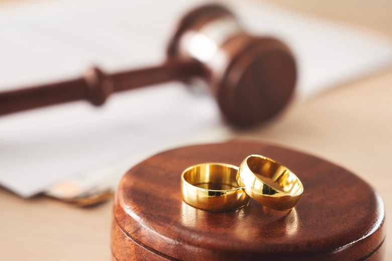 想訴請離婚？離婚程序步驟、10+1必要條件與費用時間一次看懂！首圖