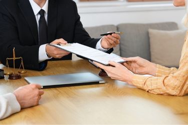 2025離婚協議書範本與戶政流程教學，教你怎麼寫才不吃虧！